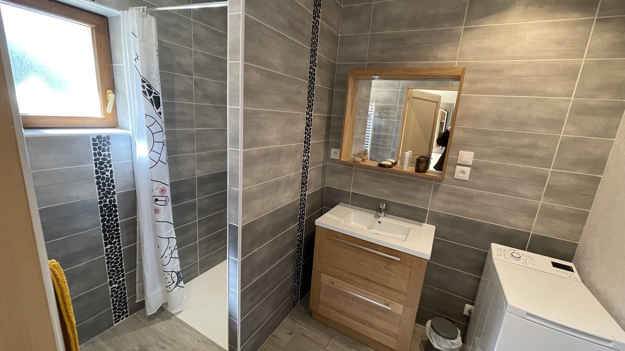 Photo of Bathroom in Salavre