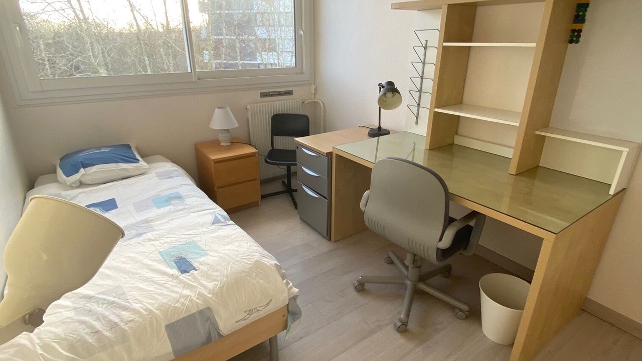 Photo of Bedroom in Cergy