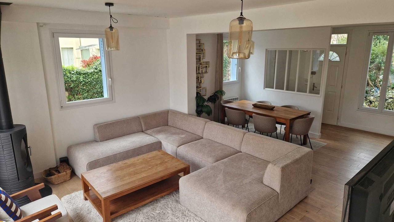 Photo of Livingroom in Le Mesnil-le-Roi