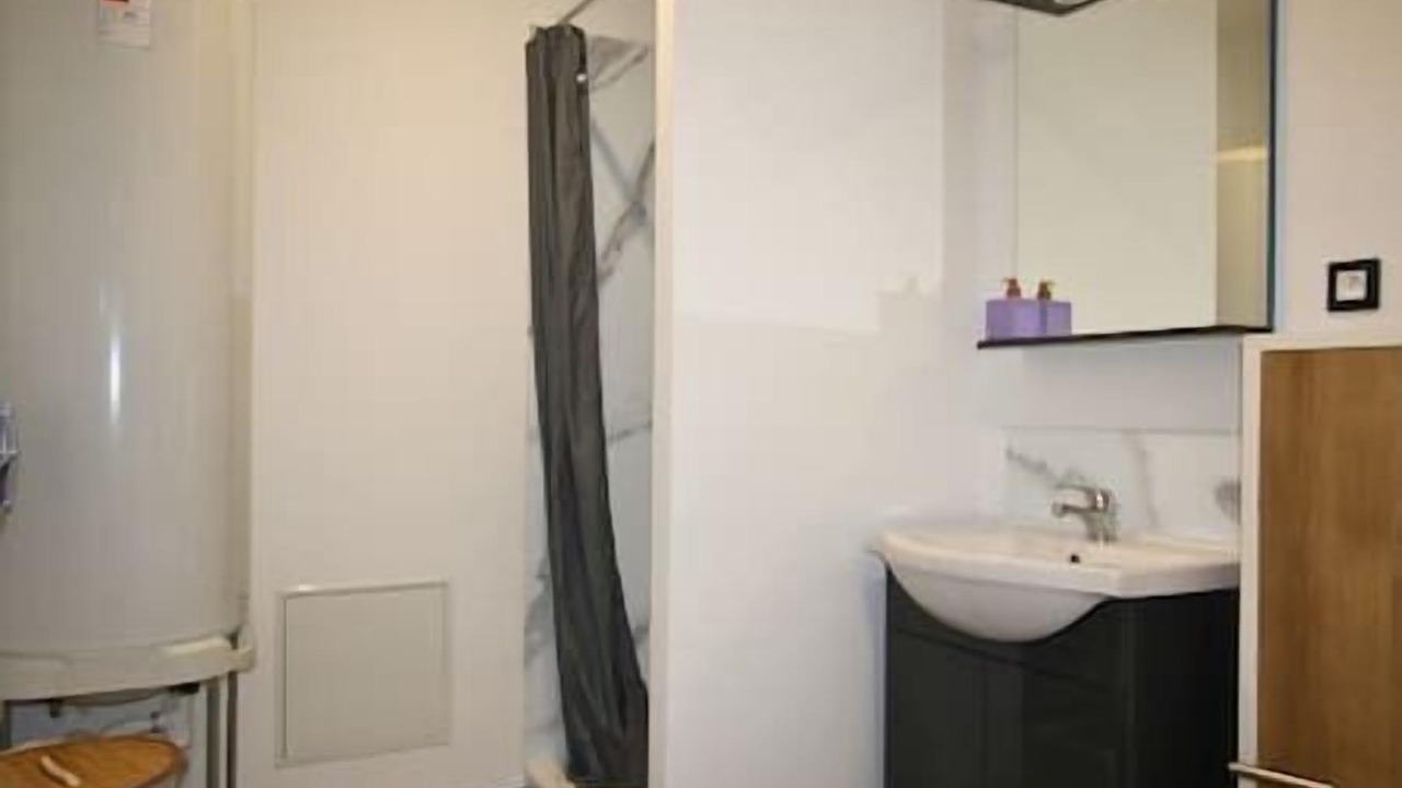 Photo of Bathroom in Noeux-les-Mines