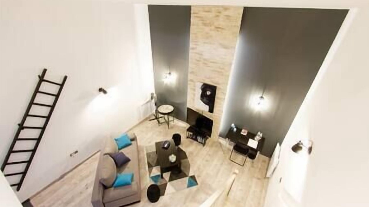 Photo of Livingroom in Lens