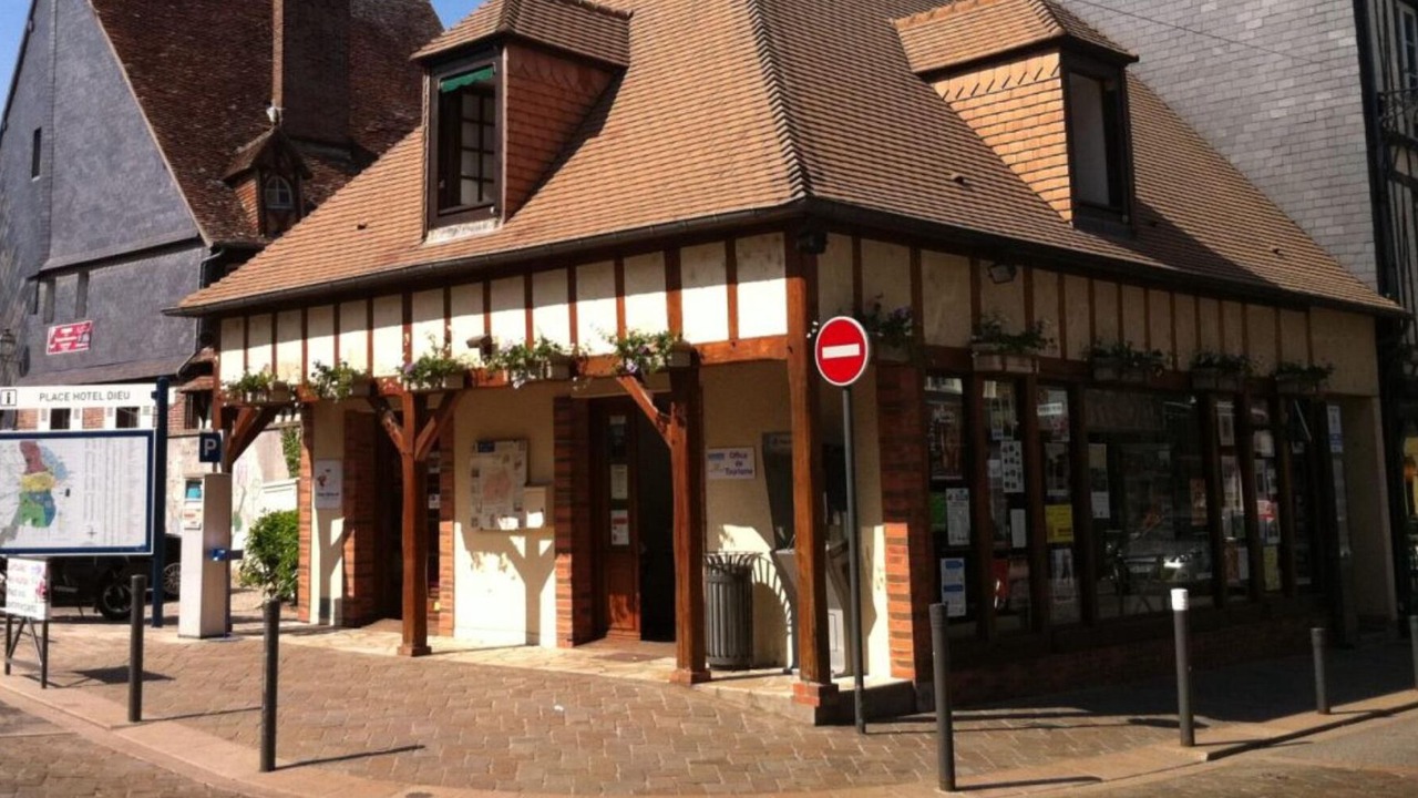 Photo of Outdoor in Bernay