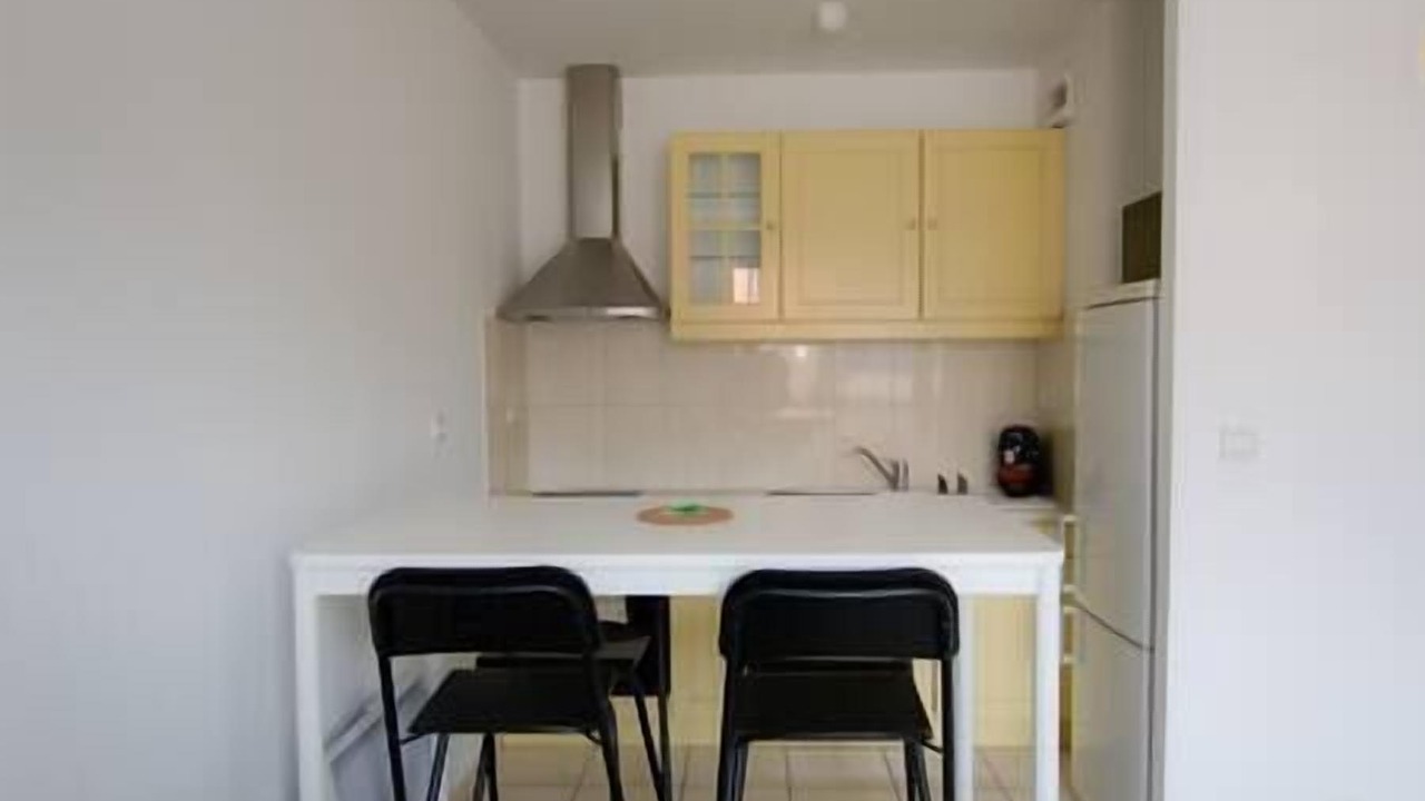 Photo of Kitchen in Lens