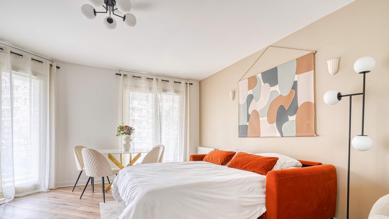 Photo of Bedroom in Levallois-Perret