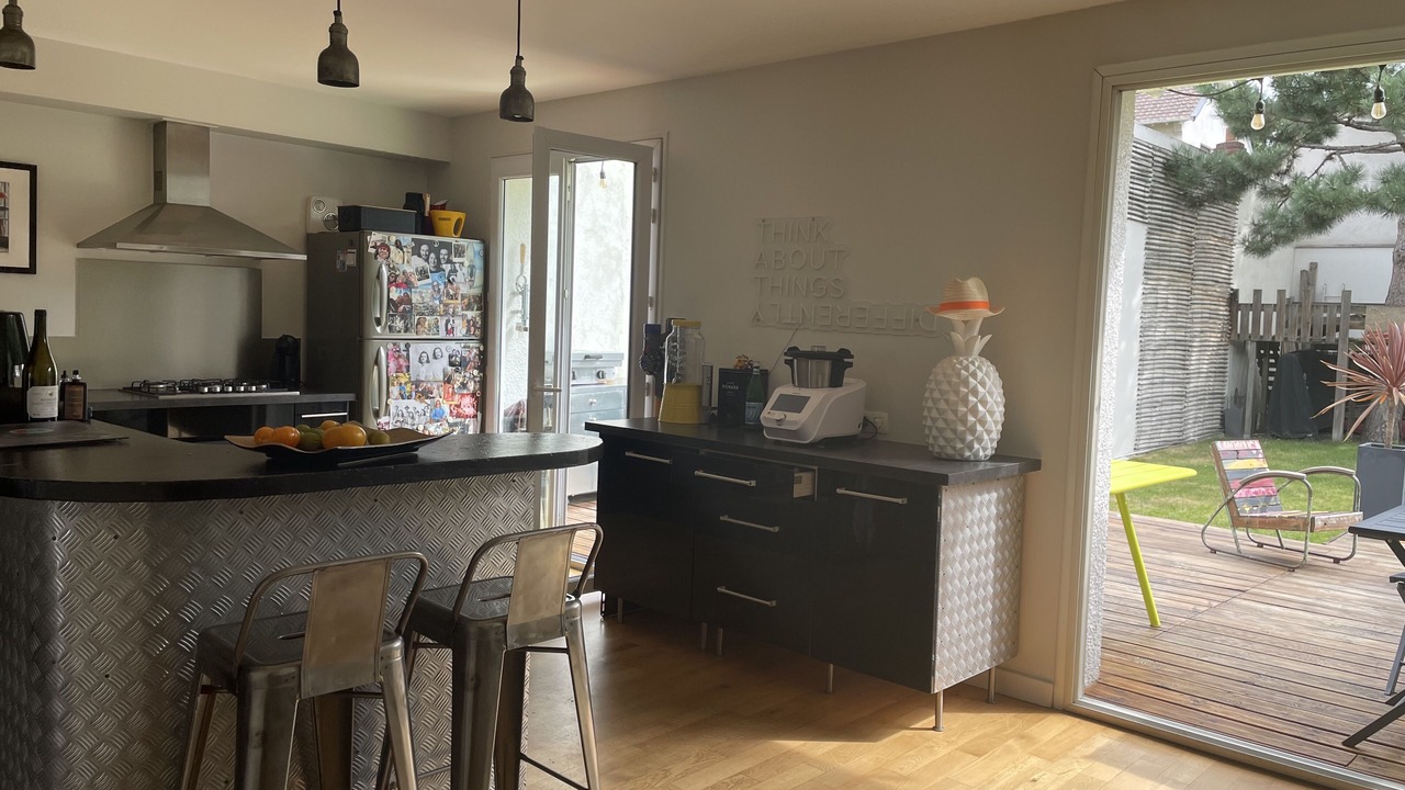 Photo of Kitchen in Plateau - Mont-Valerien