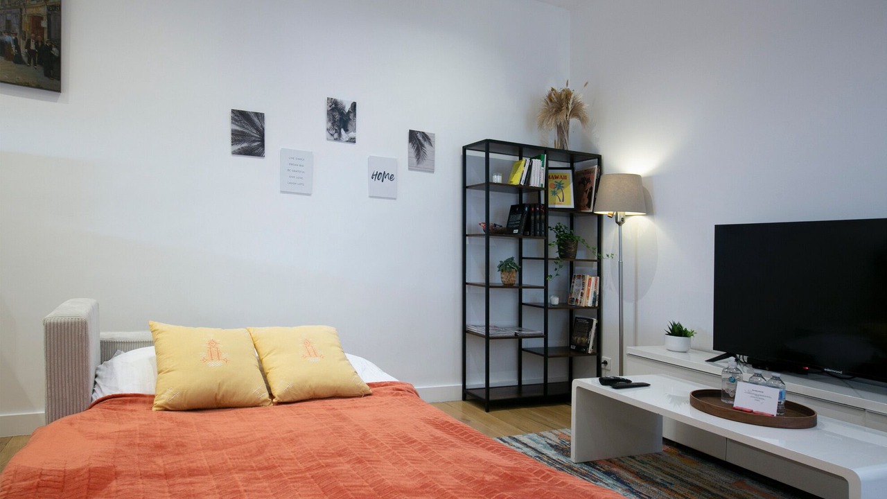 Photo of Bedroom in 13th Arrondissement