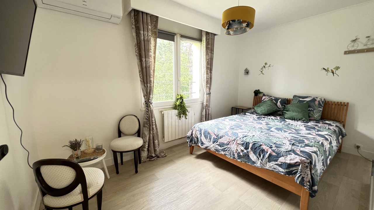 Photo of Bedroom in Morancez