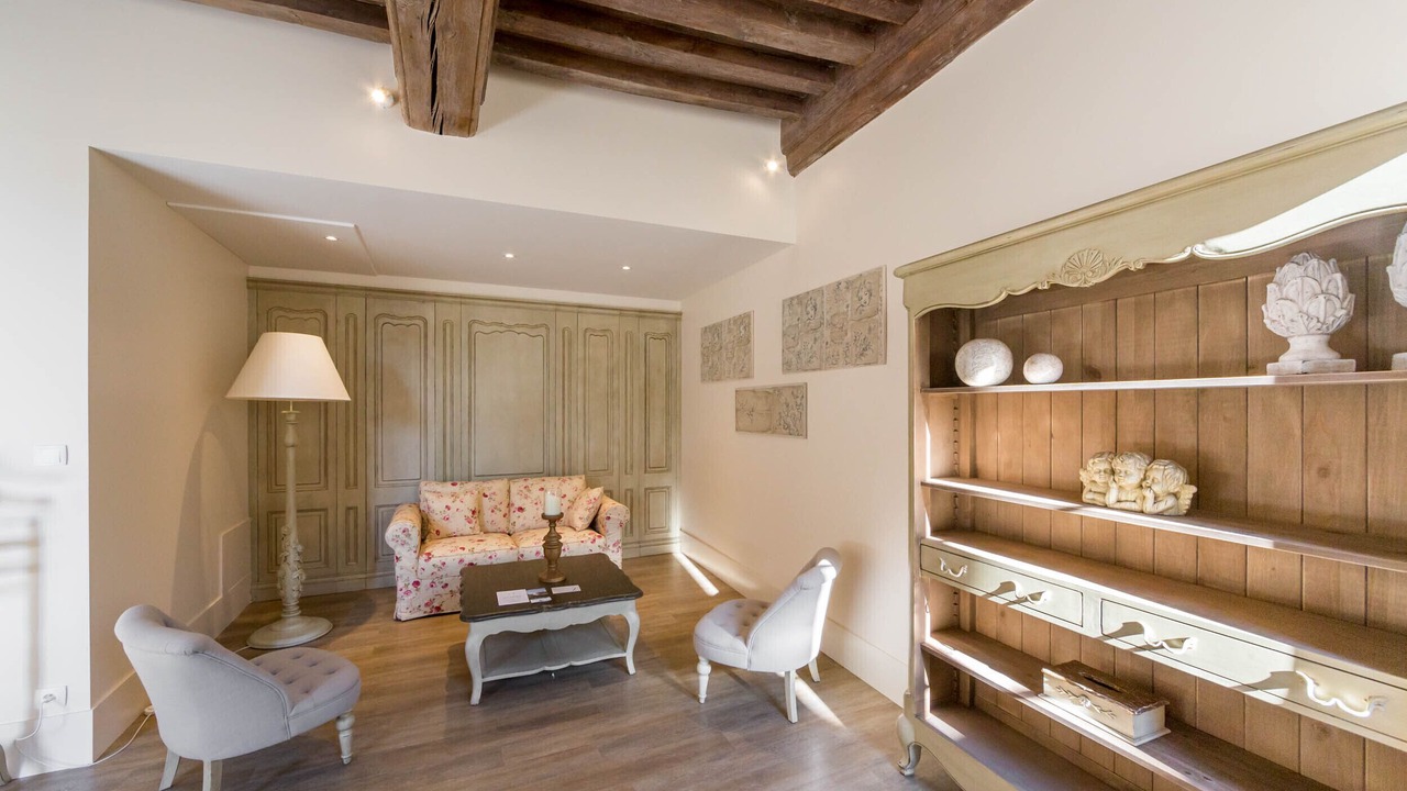 Photo of Livingroom in Beaune City Centre