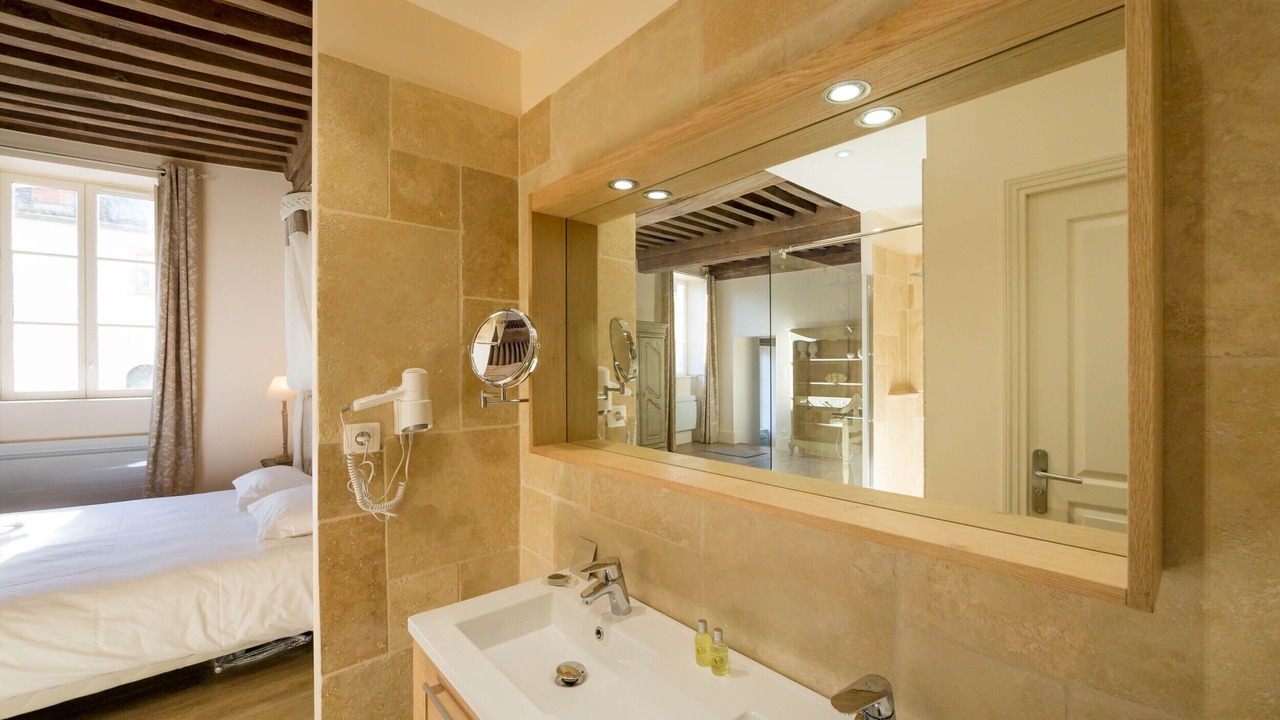 Photo of Bathroom in Beaune City Centre