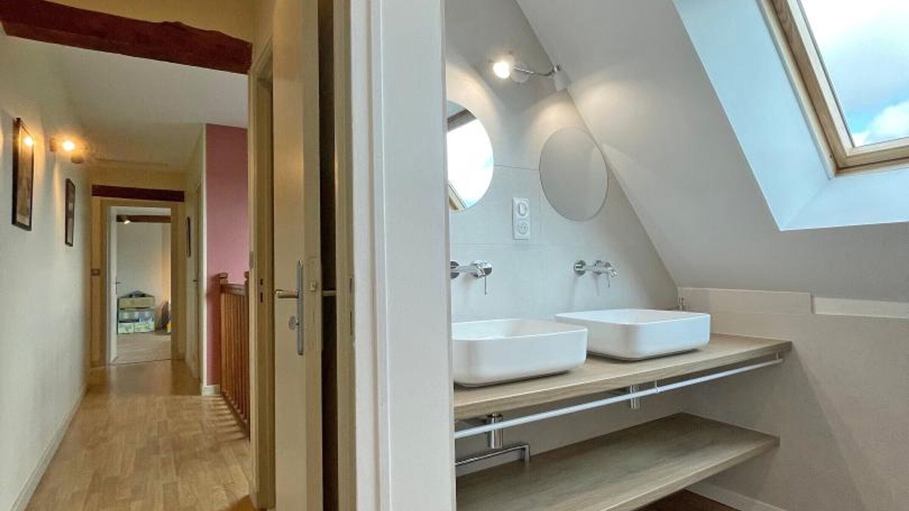 Photo of Bathroom in Colombiers