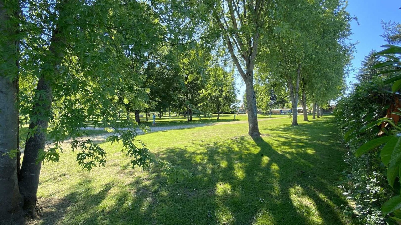 Photo of Outdoor in Athee