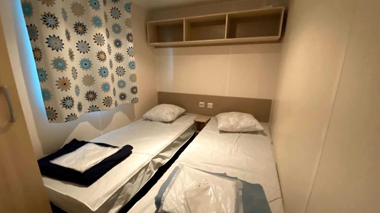Photo of Bedroom in Athee