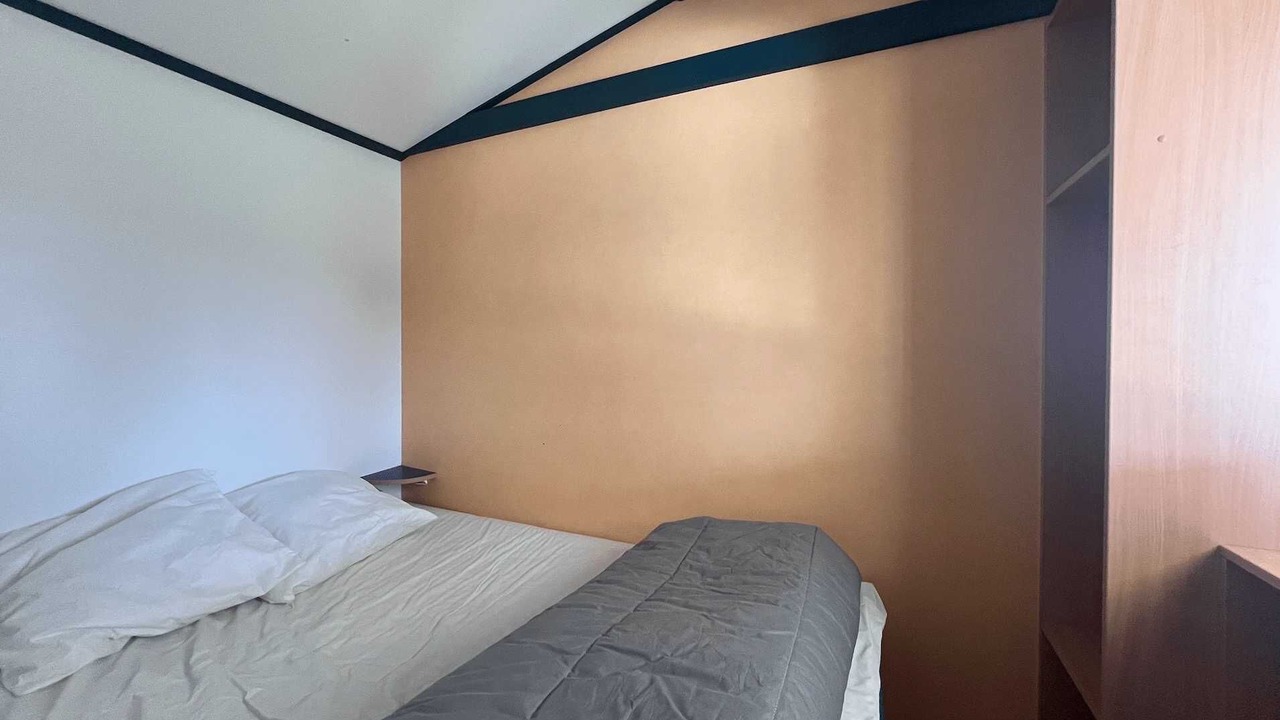 Photo of Bedroom in Athee