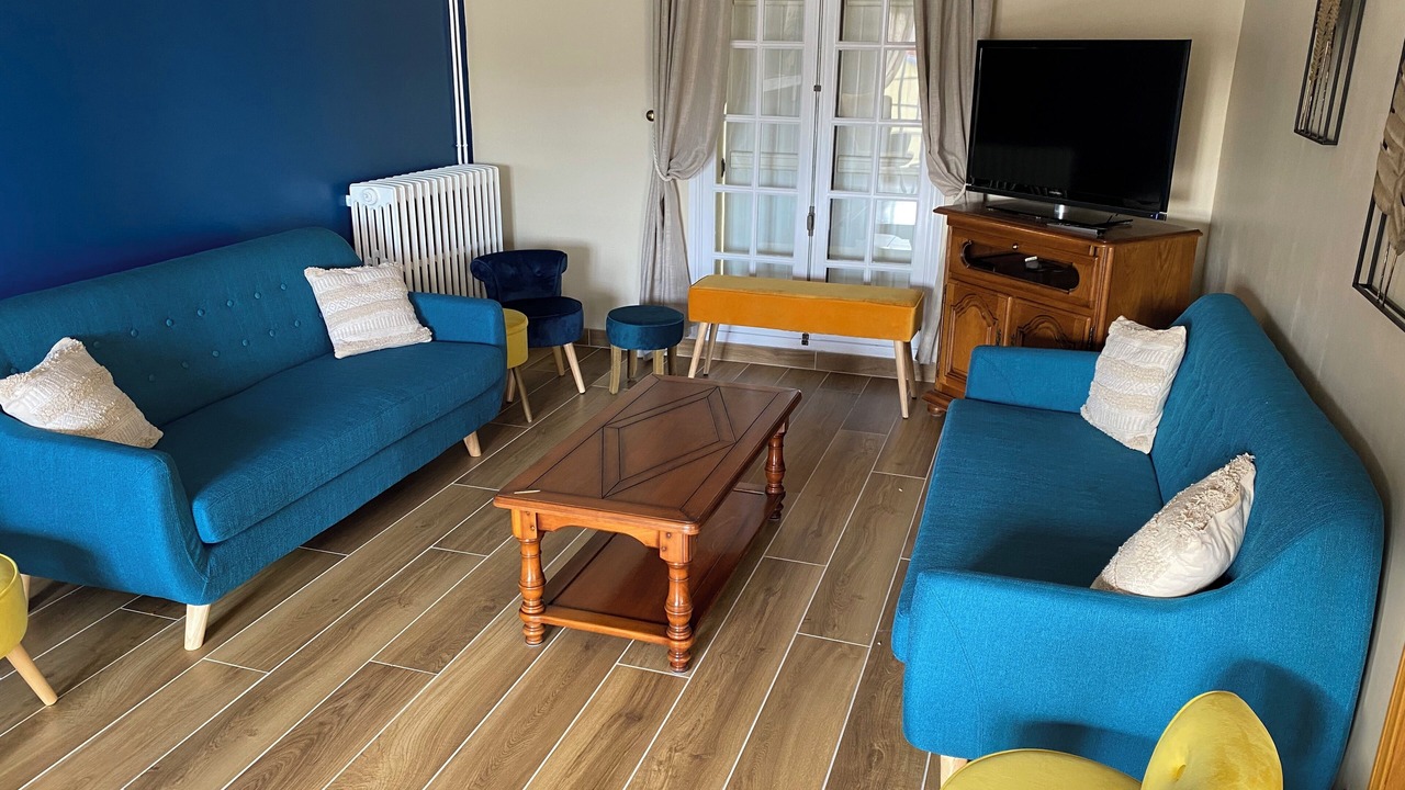 Photo of Livingroom in Saint-Quentin-en-Tourmont