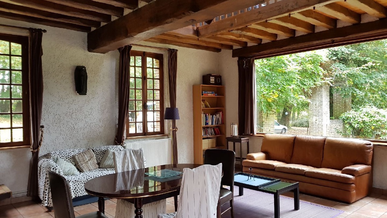 Photo of Livingroom in Saint-Martin-d'Ecublei