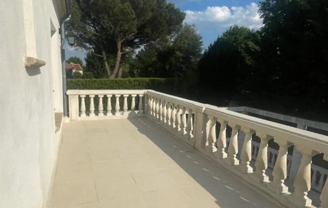 Photo of Outdoor in Saint-Nom-la-Breteche