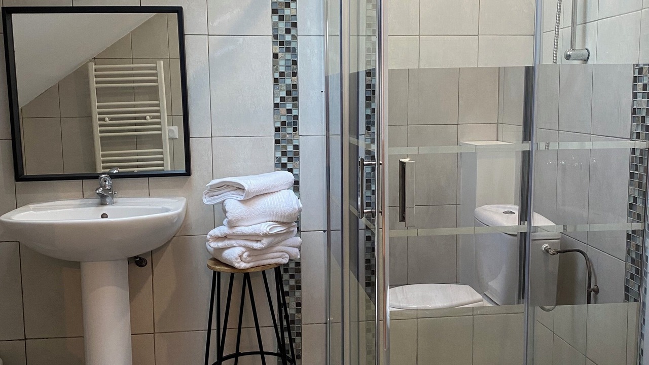 Photo of Bathroom in Aubergenville