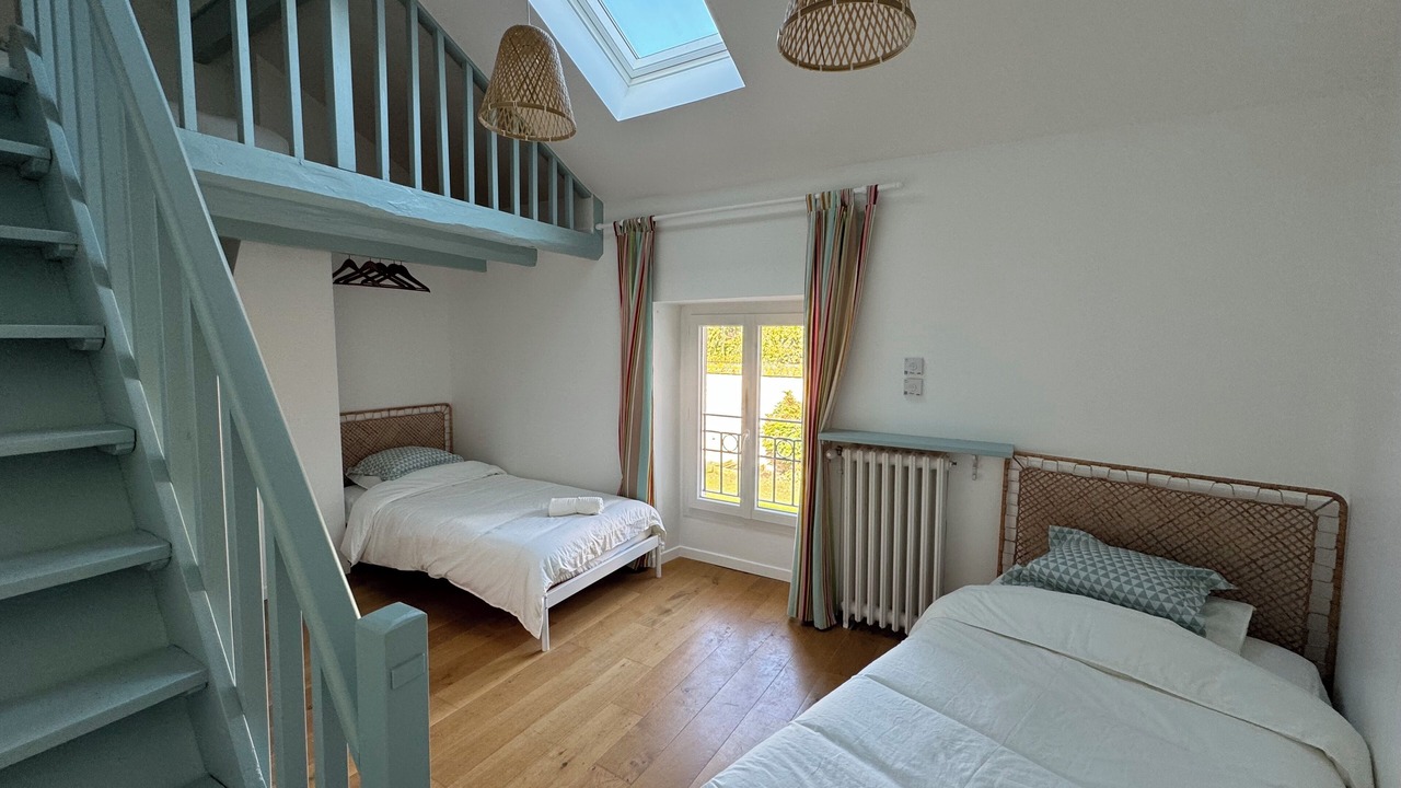Photo of Bedroom in Arnouville-les-Mantes