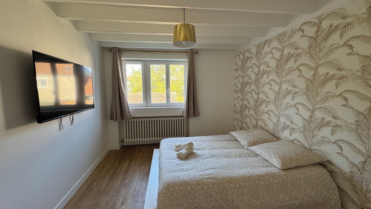 Photo of Bedroom in Arnouville-les-Mantes