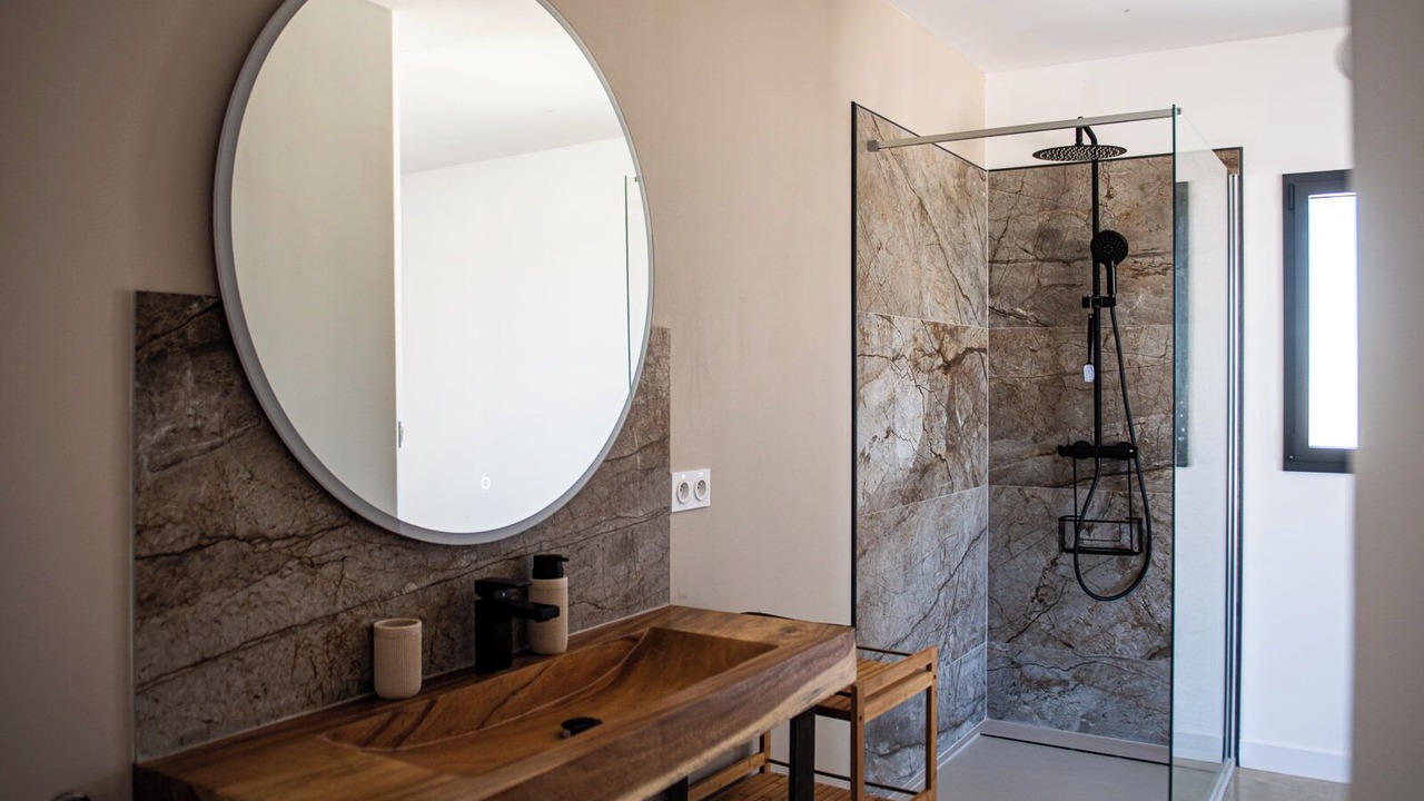 Photo of Bathroom in Lablachere