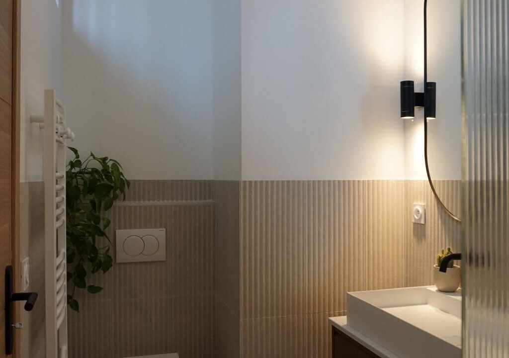 Photo of Bathroom in La Ferte-sous-Jouarre