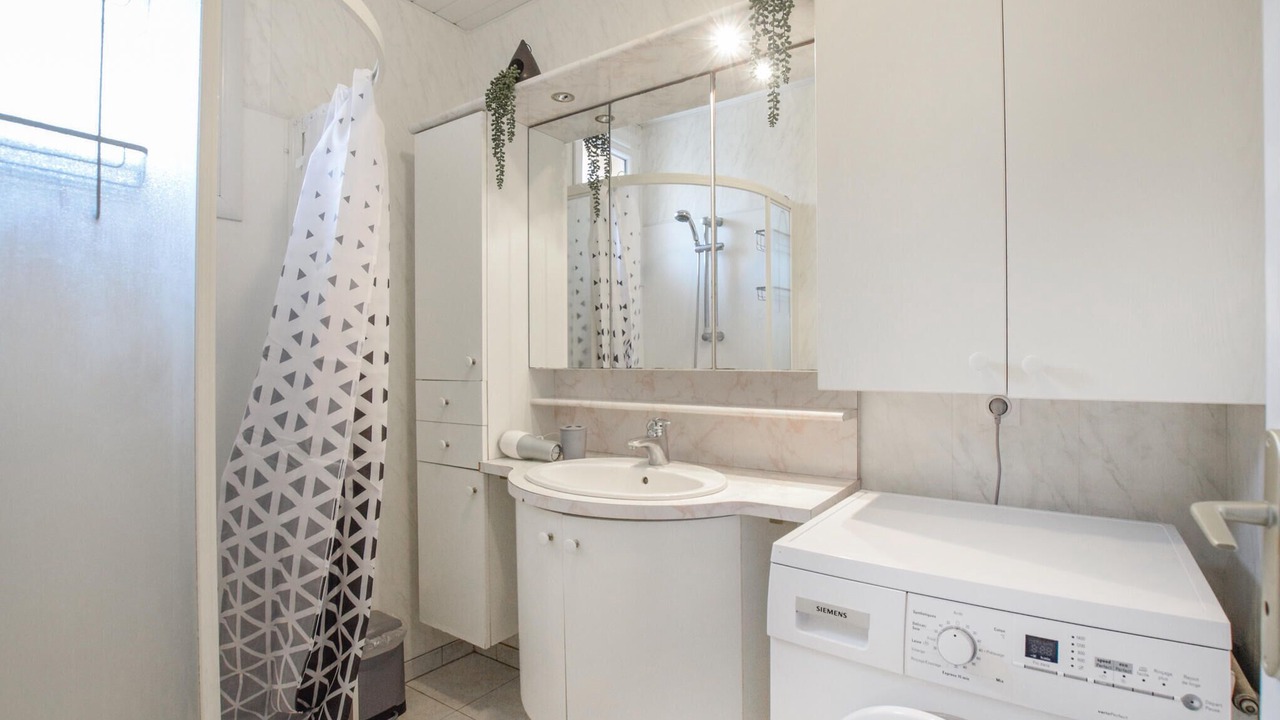 Photo of Bathroom in Lessay