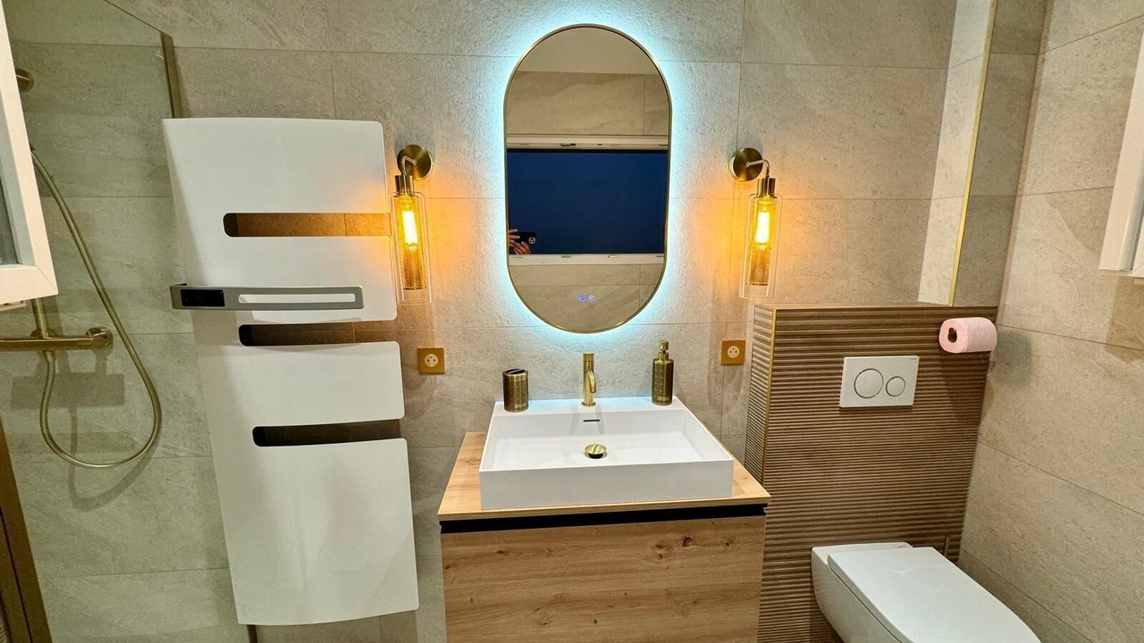 Photo of Bathroom in Henriville