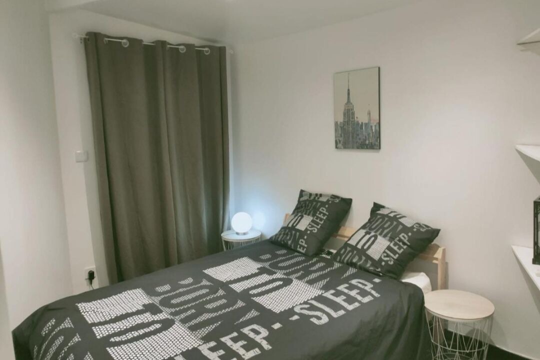 Photo of Bedroom in Le Blanc-Mesnil