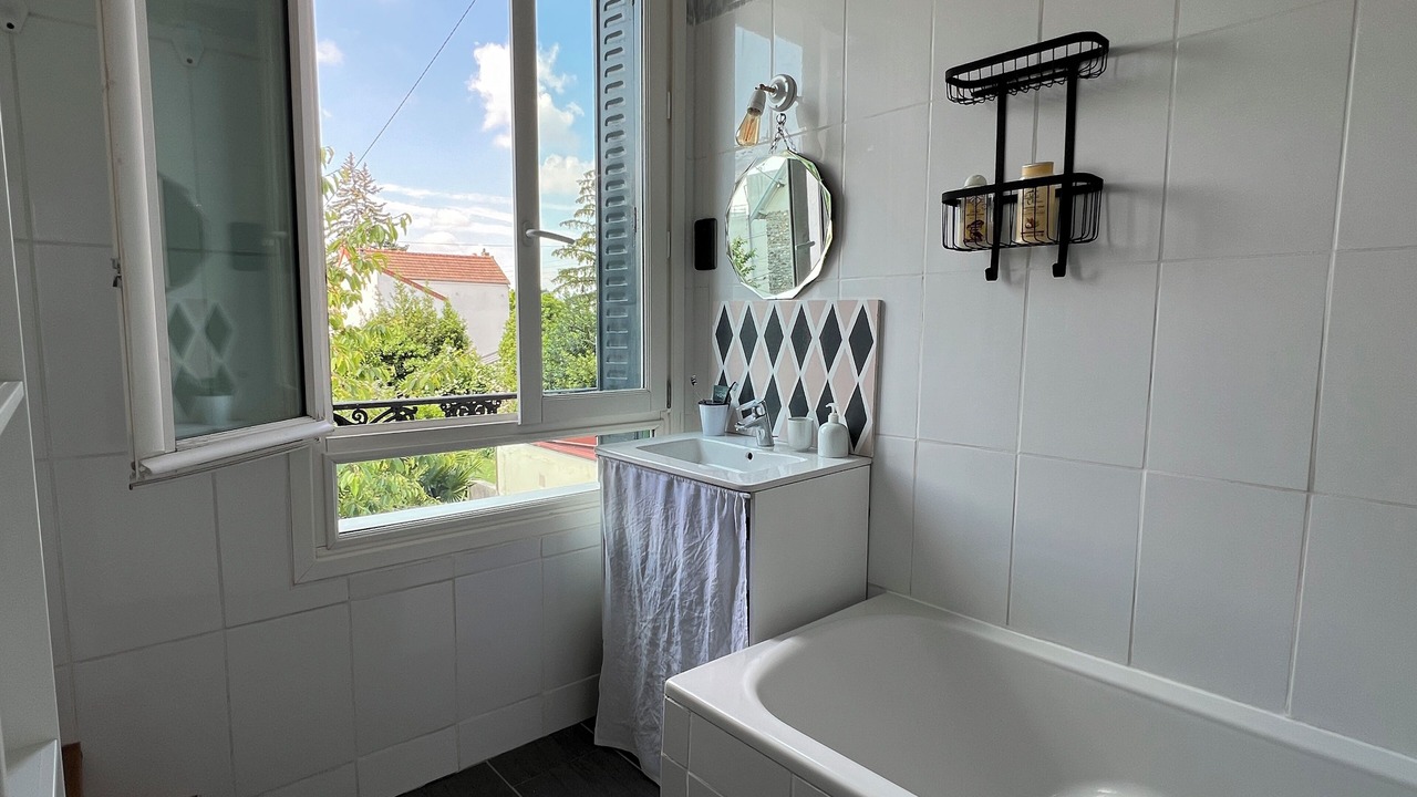 Photo of Bathroom in Montmorency
