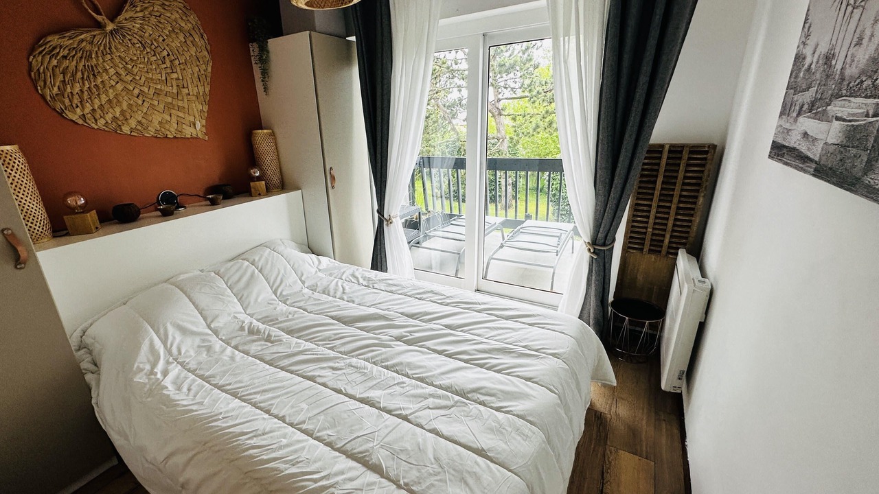 Photo of Bedroom in Sainte-Cecile-Plage