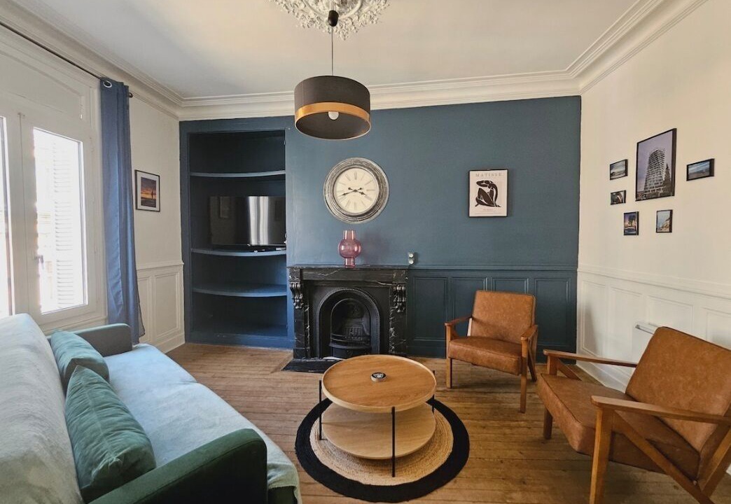 Photo of Livingroom in Anatole France Danton
