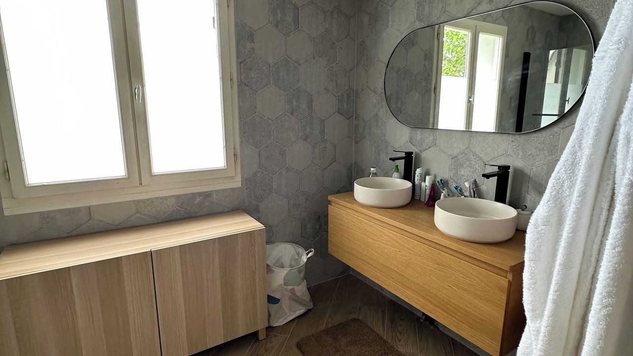 Photo of Bathroom in Bazemont