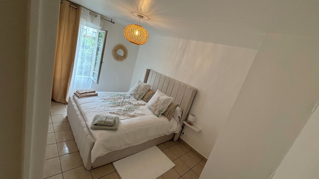 Photo of Bedroom in Poissy
