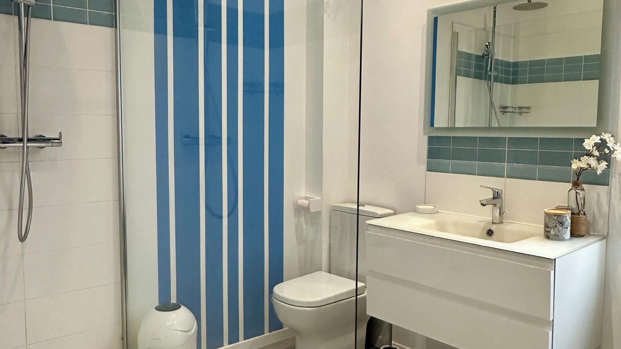 Photo of Bathroom in Dieppe