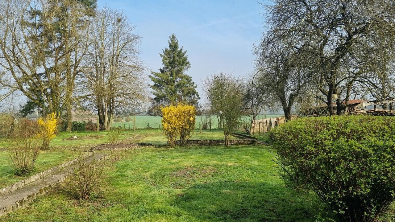 Photo of Outdoor in Baives