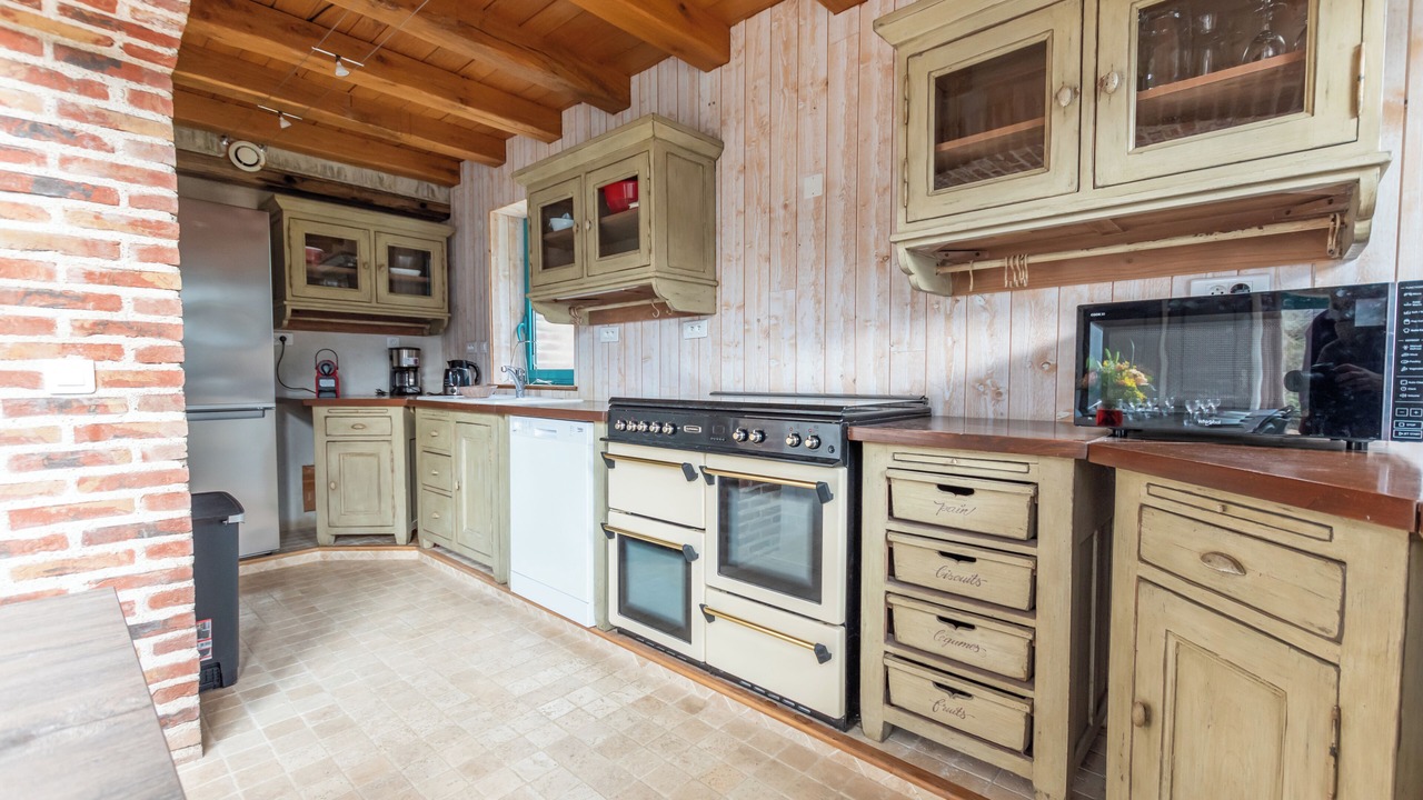 Photo of Kitchen in Leuvrigny