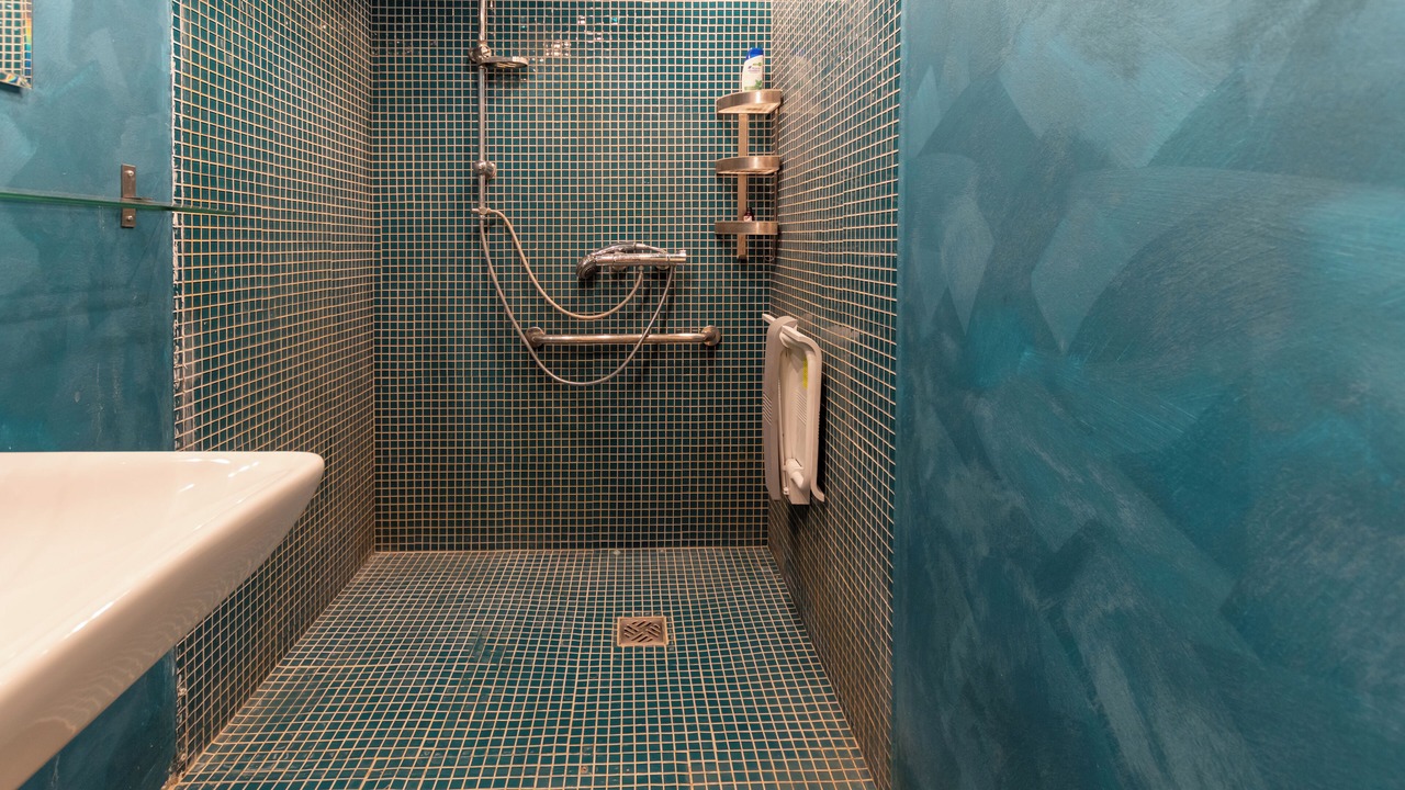 Photo of Bathroom in Leuvrigny