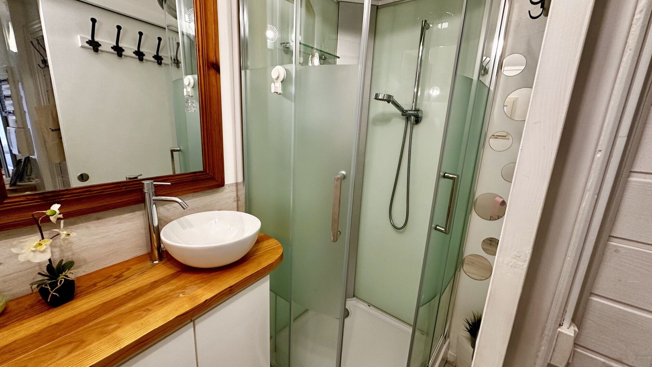 Photo of Bathroom in Mont-Dore