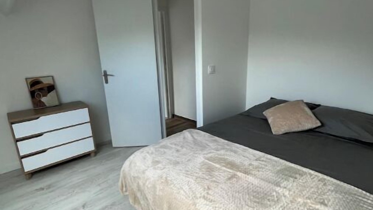 Photo of Bedroom in Coupvray