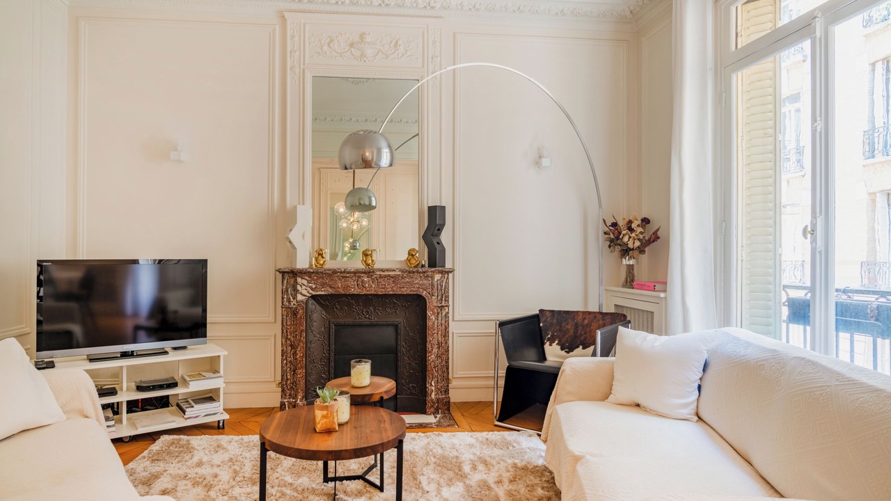 Photo of Livingroom in Champs-Elysees