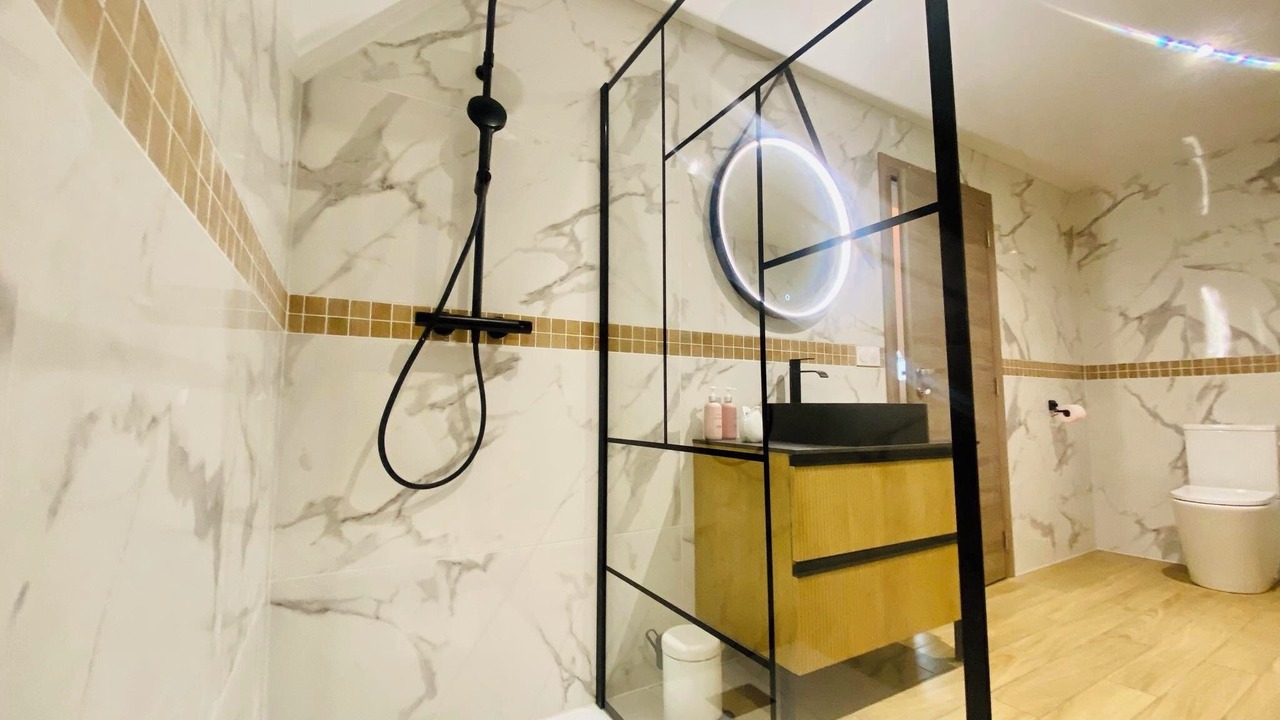 Photo of Bathroom in Saint-Quentin-en-Tourmont