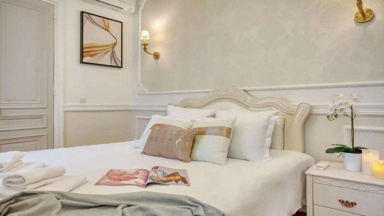 Photo of Bedroom in Chaussee-d'Antin