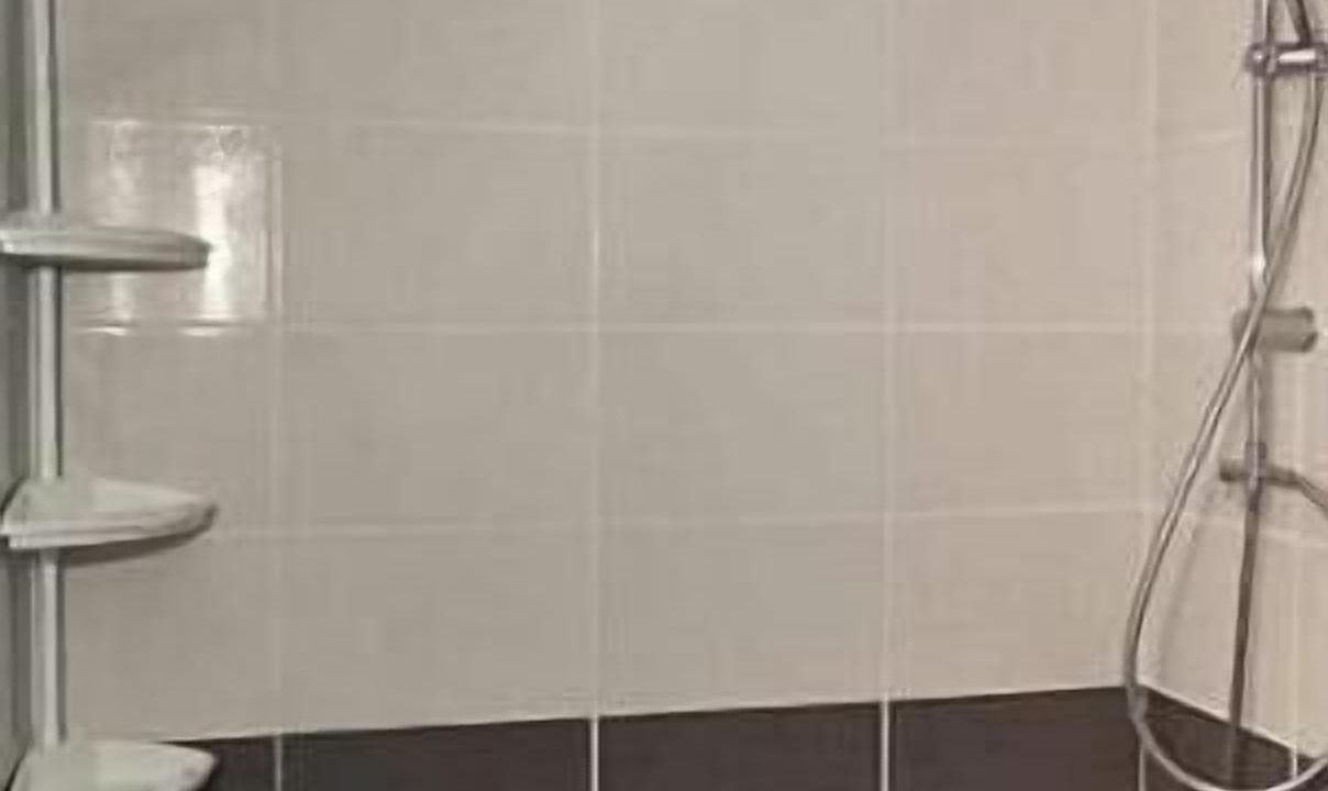 Photo of Bathroom in Elancourt