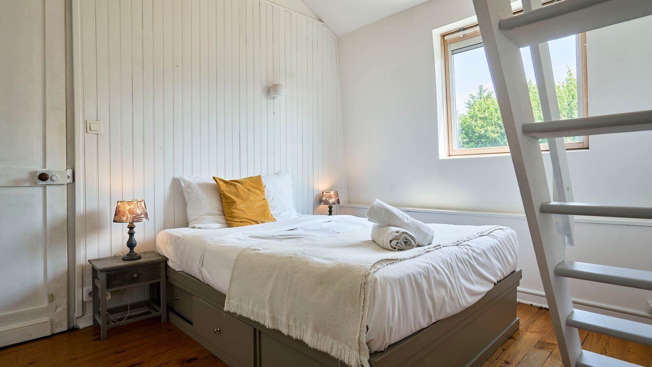 Photo of Bedroom in Lambersart