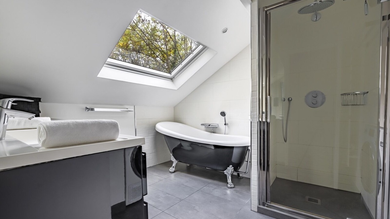 Photo of Bathroom in Saint-Fargeau