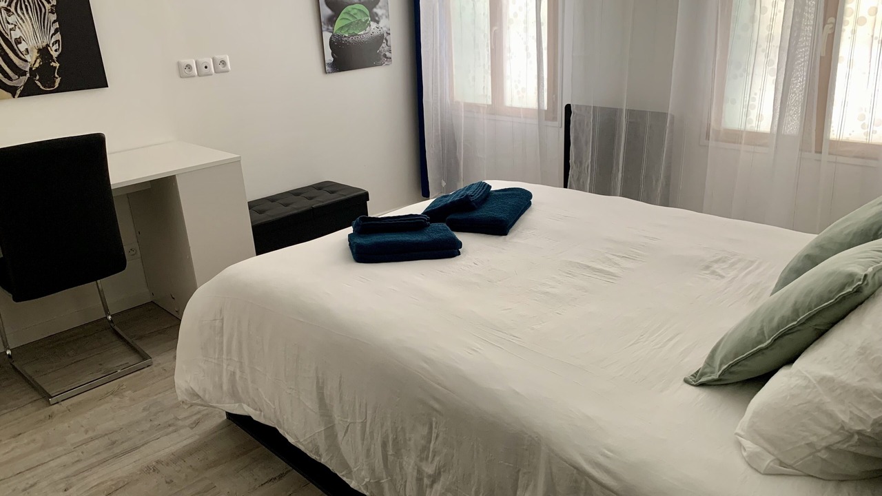 Photo of Bedroom in Troyes