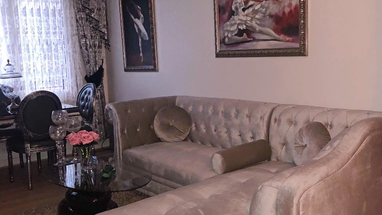 Photo of Livingroom in Republique–Point-du-Jour