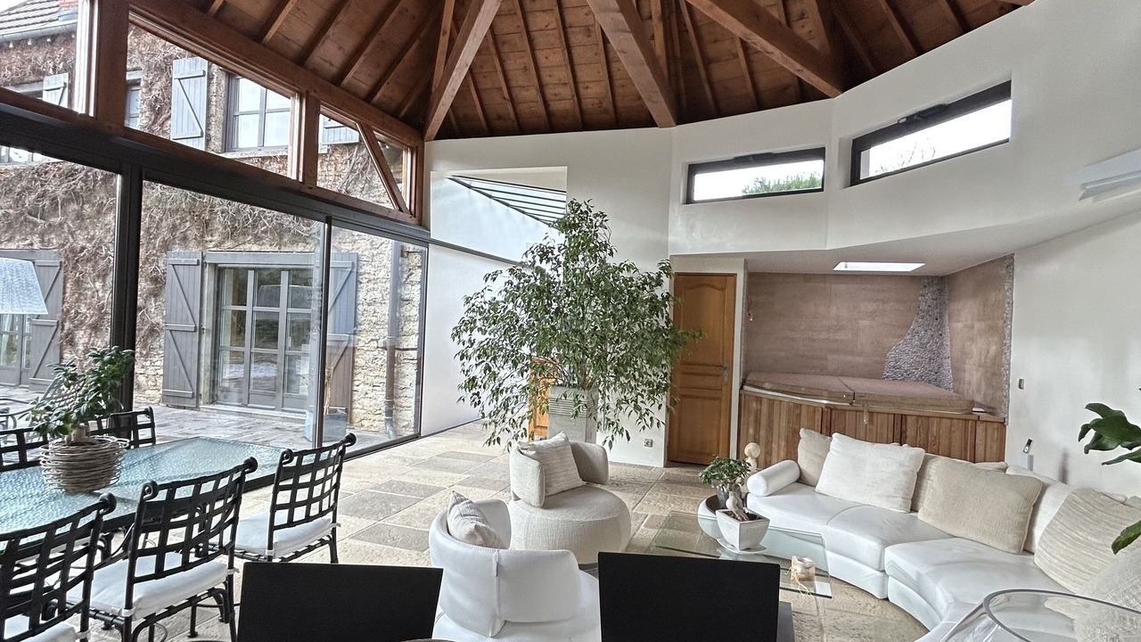 Photo of Livingroom in Fauverney