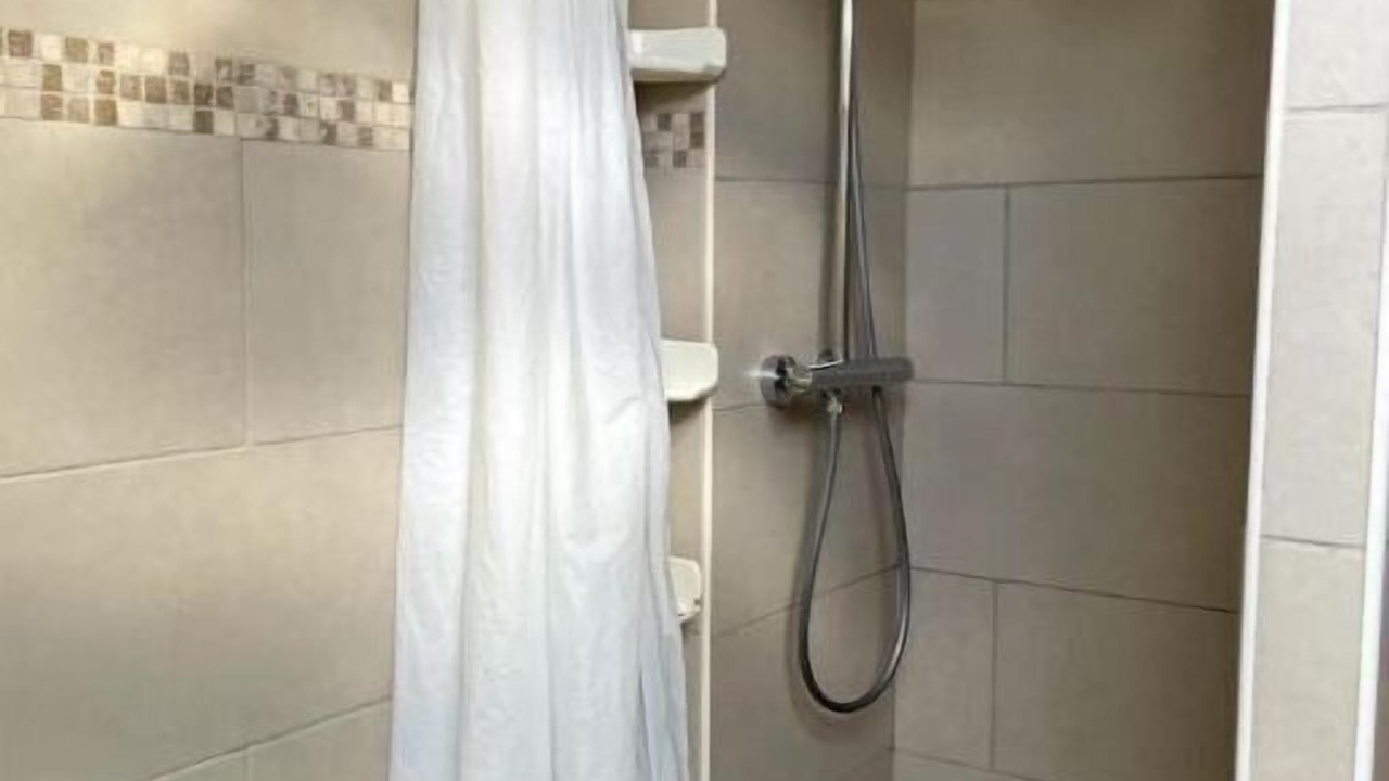 Photo of Bathroom in Chaville