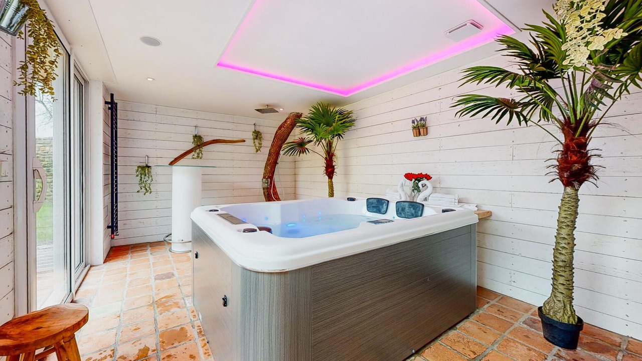 Photo of Bathroom in Neuilly-le-Vendin
